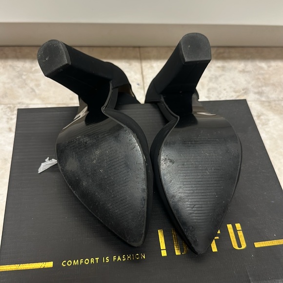 Suede pointed toe heels - Picture 2 of 2